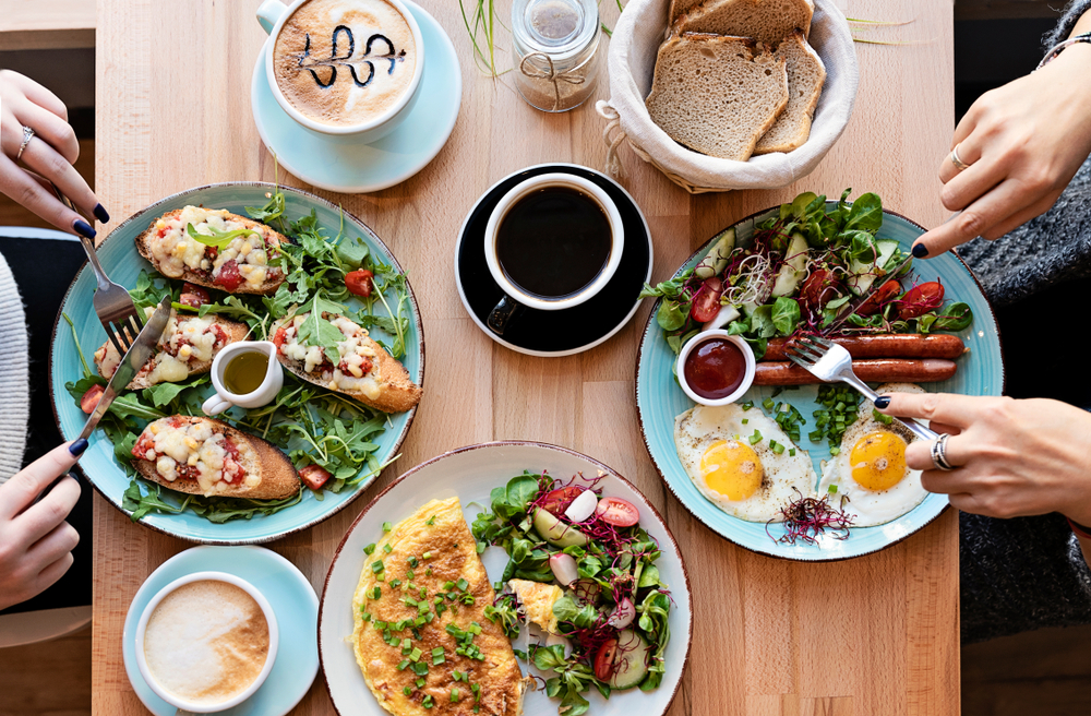 Top 4 Factors to Consider Before Visiting Healthy Restaurants